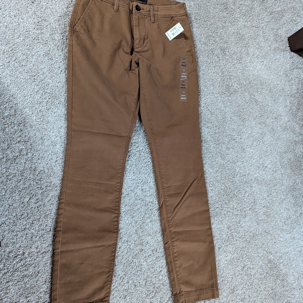 Aeropostale Men's Tan Chinos- Skinny Stretch